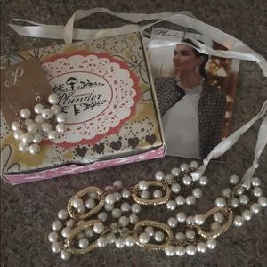 Plunder necklace/earring set